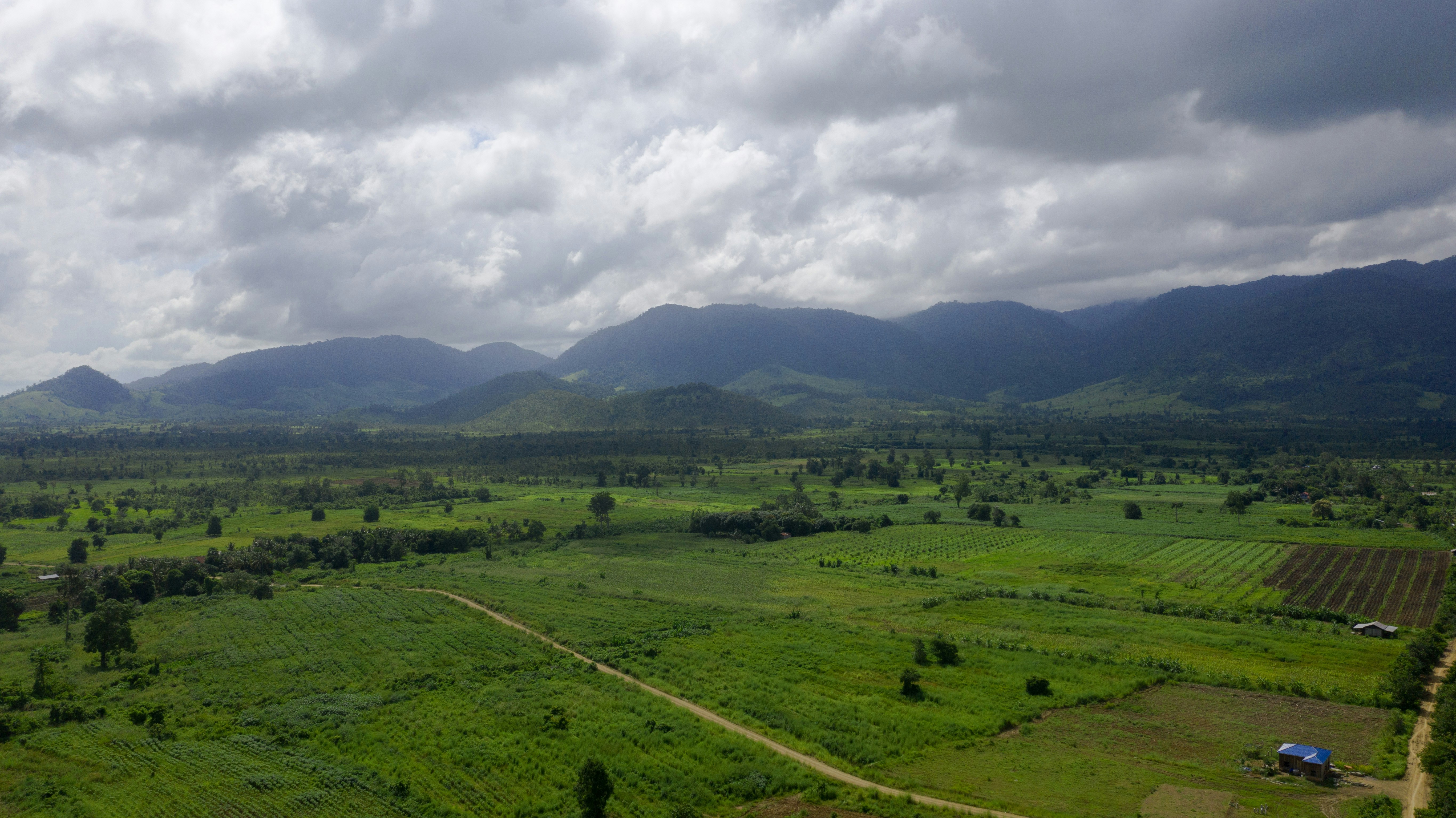 Paysage agricole de Samlot dans la province de Battambang